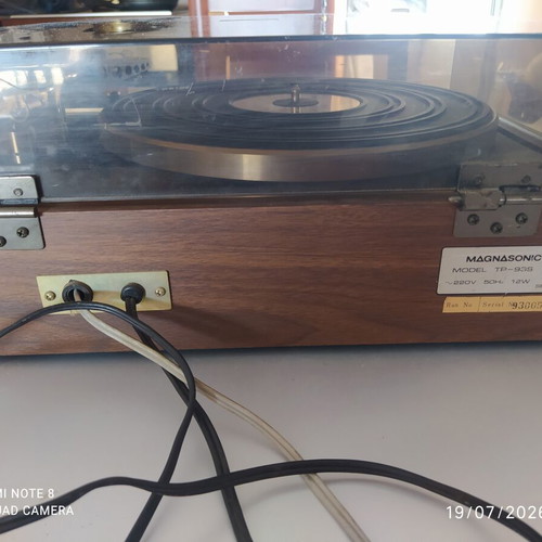 Magnasonic TP 935 turntable used, rare model with Kenwood collaboration