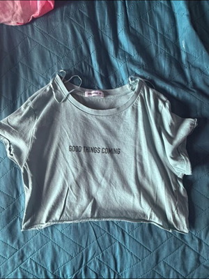 Pink Woman turquoise crop top size XS like new