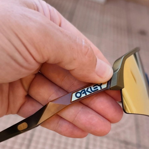 Oakley Gold sunglasses, like new