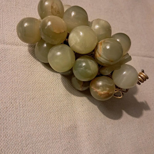Onyx grape cluster 13 cm with large berries like new