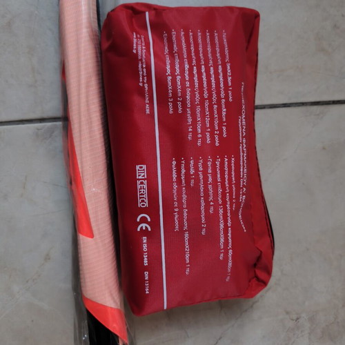 Certified First Aid Kit DIN13164 and Warning Triangle like new