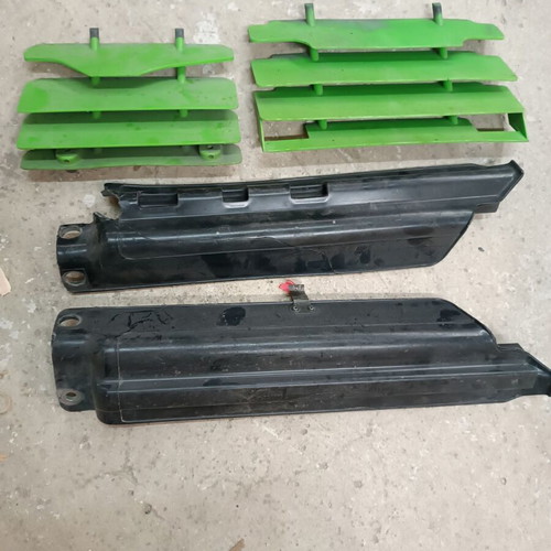 Radiator covers and grille like new