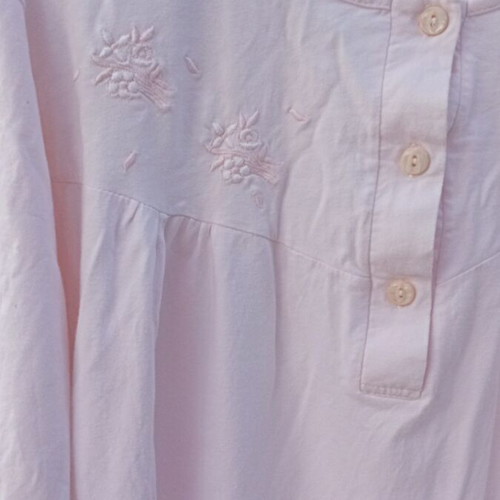 Nightgown like new, size XL to 2XL, long sleeve, buttoned