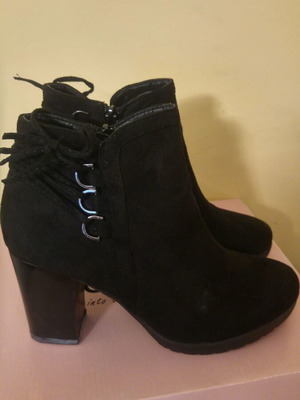 Women's suede ankle boots like new, size 36, black