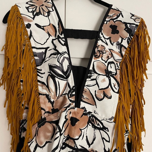 Jerkis vest one size, like new, colorful print with fringes