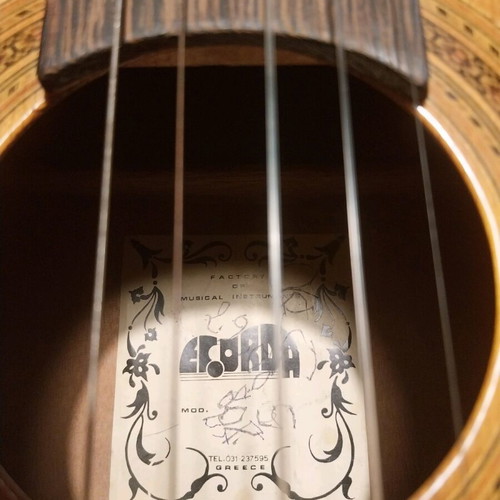 Guitar from the 1970s like new, ecorda brand