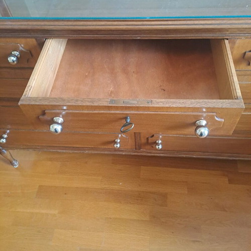 Bedroom furniture set like new with dresser and 2 nightstands