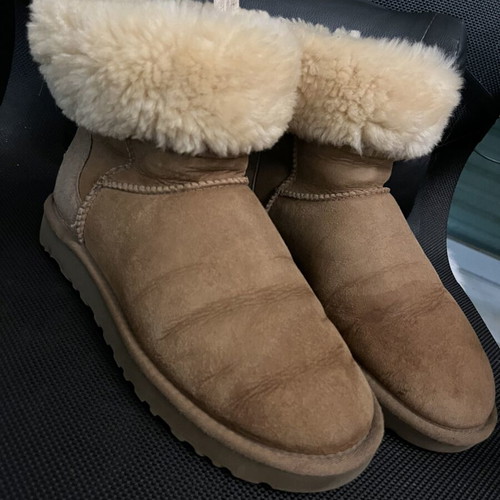 Ugg Classic Short II boots size 38 chestnut like new