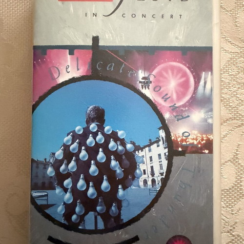 Pink Floyd Delicate Sound of Thunder Live VHS like new