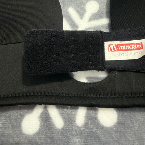 Minerva black bra like new, size 75 B for deep neckline