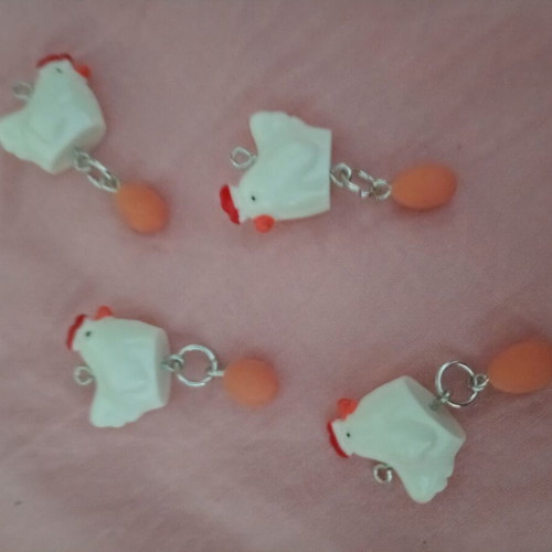 Chicken pendant with egg, fashion accessory