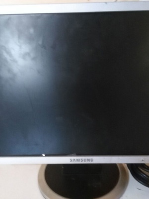Samsung Sync Master 940 NM monitor used for repair or spare parts