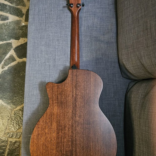 Taylor 324ce Flamed Tasmanian Blackwood guitar like new