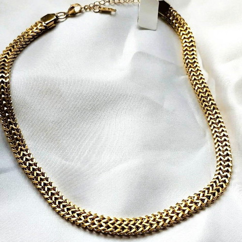 Gold Stainless Steel Choker Necklace new with heavy solid chain