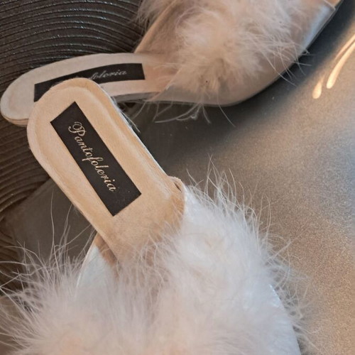 Satin bridal slippers with feathers and heel new size 40