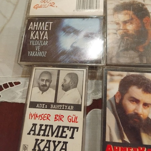 Оригинални касети на Ahmet Kaya употребявани, комплект от 9