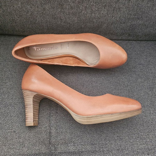 Tamaris leather high heel shoes size 39, new, brown
