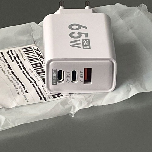 65W GaN Fast Charger with 2x USB-C and 1x USB-A new