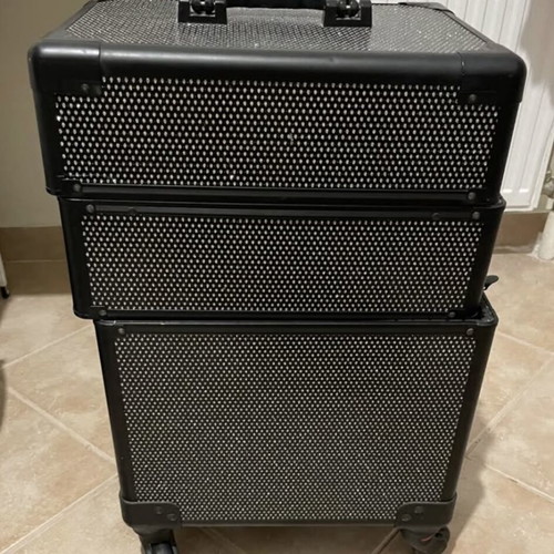 Rolling professional makeup case like new
