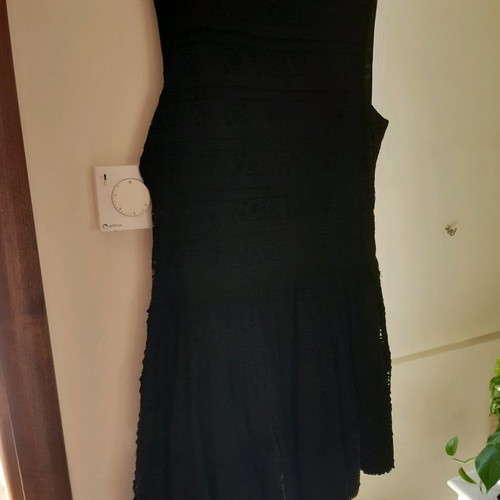 Zara dress black with elastic lace like new, size M