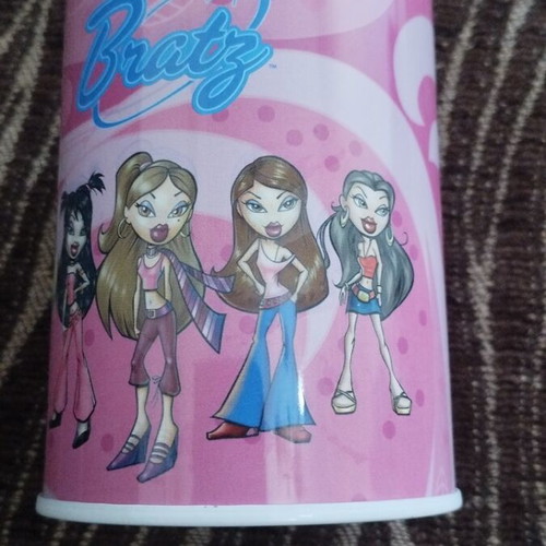 Bratz pencil holder