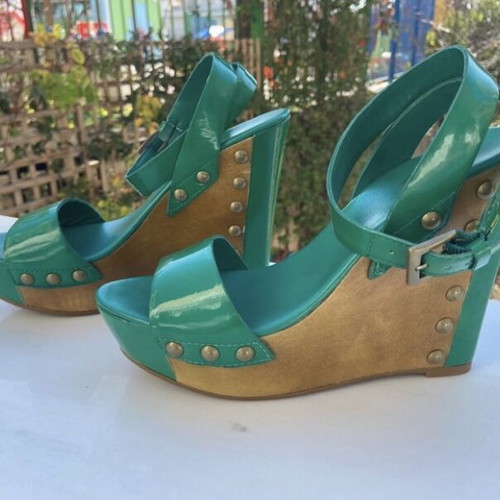 Ash green sandals like new, size 37, leather patent