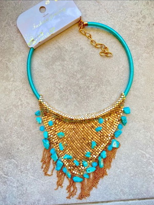 Necklace impressive new, turquoise and gold
