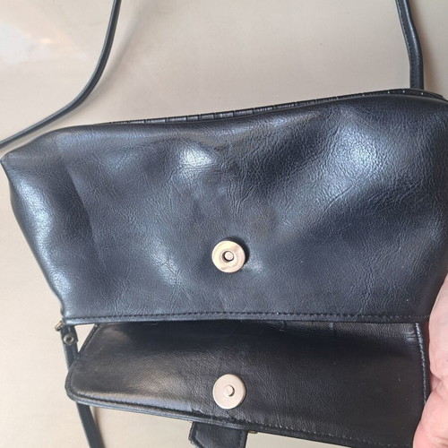 Black Small Shoulder Bag used with Decorative Buckle
