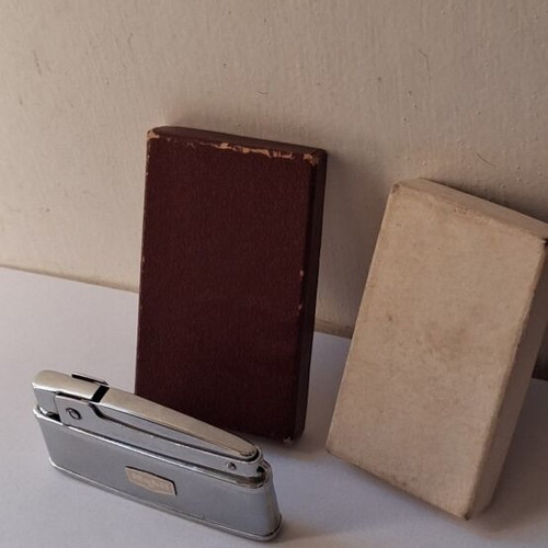 Mobil De Iixe lighter retro, like new