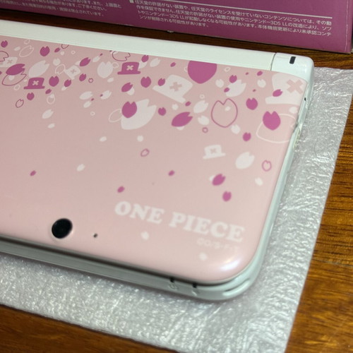 Nintendo 3DS XL One Piece Chopper Pink Limited Edition console