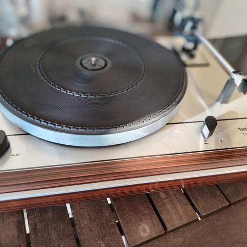 Thorens TD 165 Turntable like new with Shure cartridge and rosewood plinth
