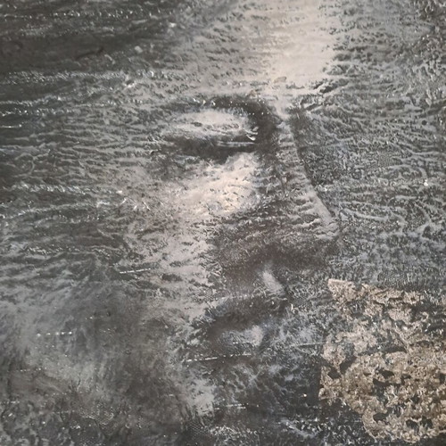 Large canvas with acrylic paint like new, gray tones, textured finish