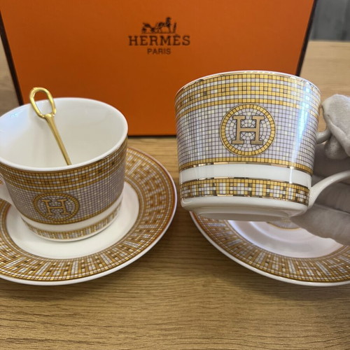 Hermes coffee set, 100% porcelain