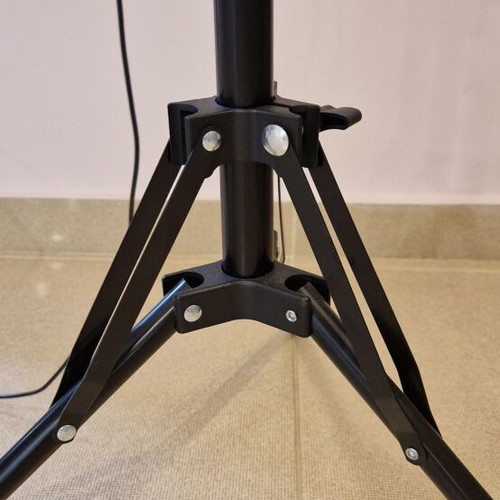 LED Grow Light BL-C80C with 4 Heads, Tripod and Timer, like new