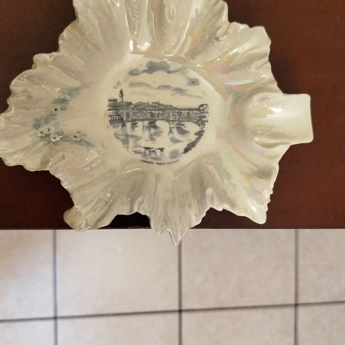 Ceramic decorative souvenir ashtray from Florence like new