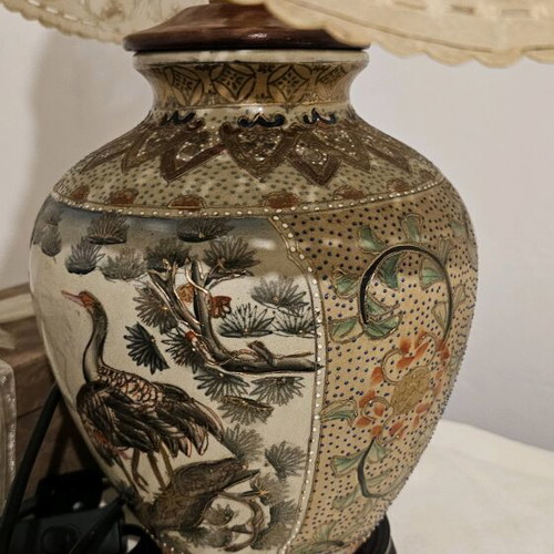 Satsuma table lamp like new, authentic Japanese porcelain with leather shade