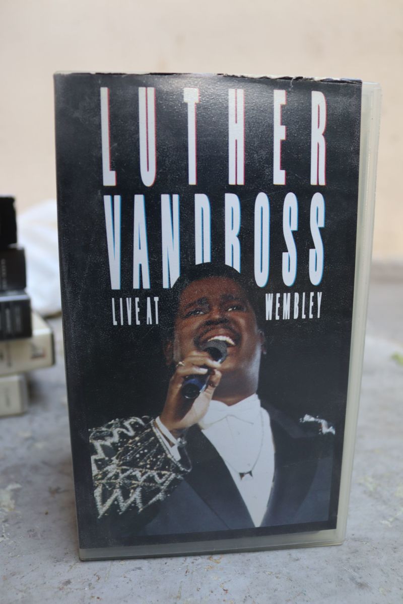 Luther Vandross - live at wembley vhs στα 5… - € 5,00 - Vendora