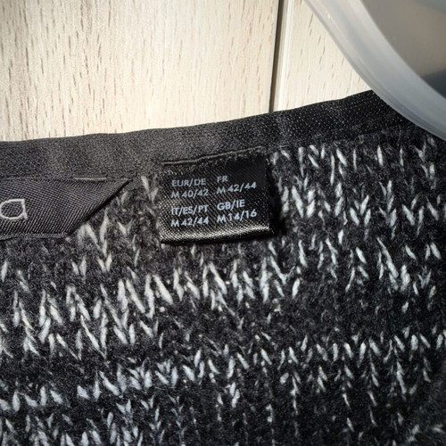 Esmara knitted cardigan like new, black and white, size M