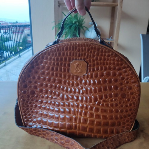 Croco leather shoulder bag with detachable strap, brown