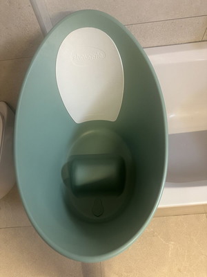 Shnuggle Baby Bath Tub Mint Color Like New