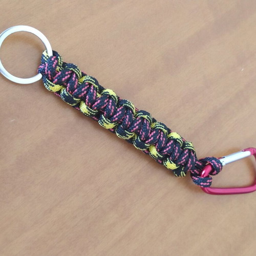 Paracord keychain new in various colors with rings and carabineer