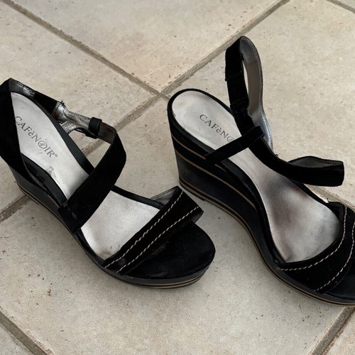 Cafe Noir platform shoes size 40 used, black suede, wooden platform