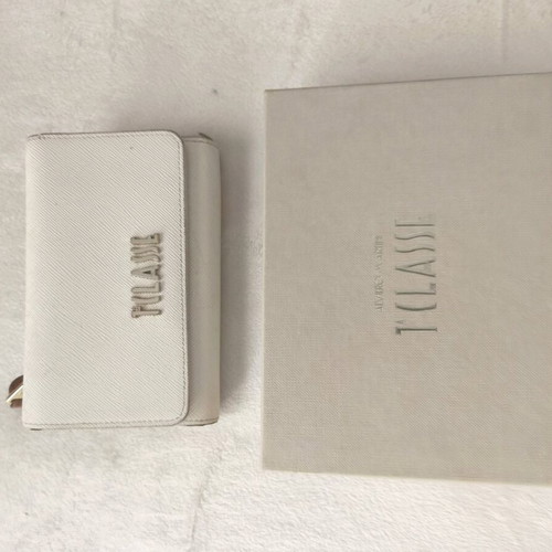 Alviero Martini 1a Classe wallet used, white and beige