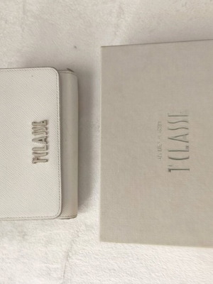Alviero Martini 1a Classe wallet used, white and beige