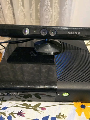 Xbox 360 μεταχειρισμένο με κοντρόλ για ανταλλακτικά