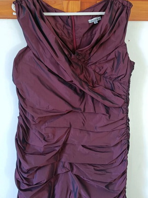 Happening dress like new, burgundy iridescent, size M