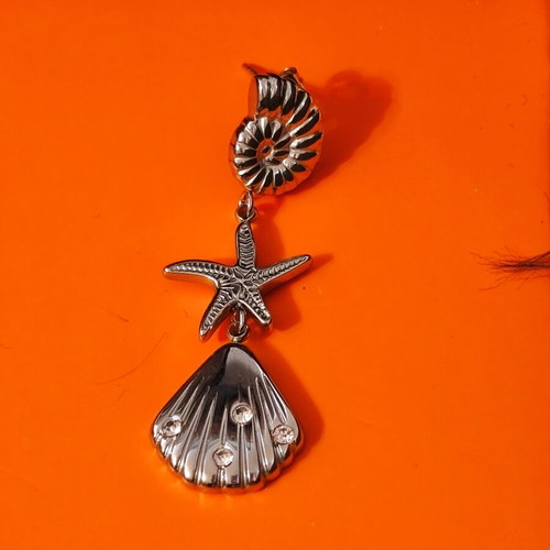 Silver earrings with shells and starfish like new