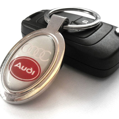 Automobile metal keychain Audi new, stylish and elegant