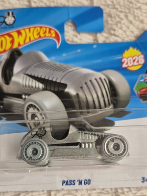 Pass 'N Go Zamac Hot Wheels car new