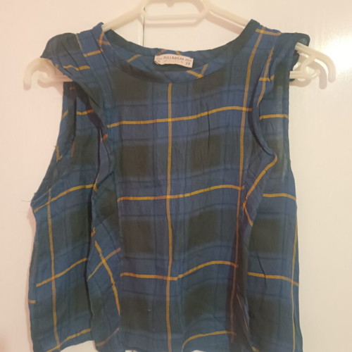 Pull and Bear sleeveless blouse medium used, blue check pattern